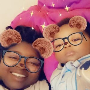 Meet your Posher, Dominique